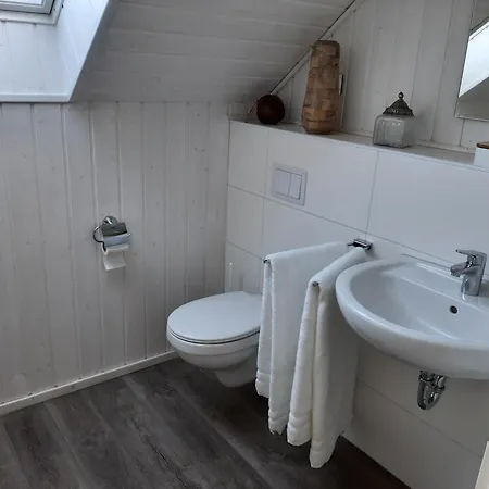 Hus 25 Zerpenschleuse فاندليتس